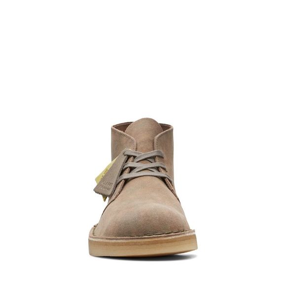 Clarks Men’s Desert Coal Chukka Boot – Casual Leather Ankle Boot, Comfortable Everyday Wear